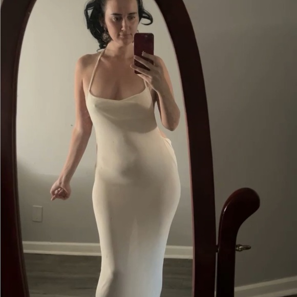 Backless Ivory Maxi Dress - Picture 5 of 6